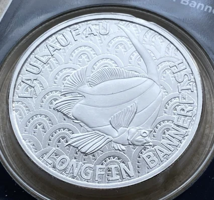 2024年 トケラウ諸島 5ドル銀貨(純銀31.1g)ロングフィン・バナーフィッシュ 保護プラスチック封入/PCGS FirstStrike認定品!