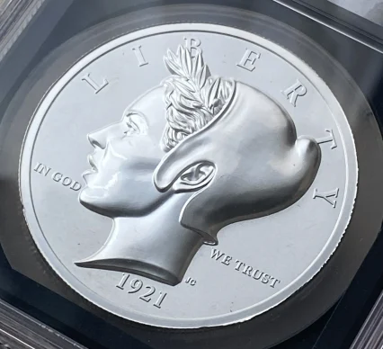 2023年 アメリカ 純銀2オンス銀メダル（ピースダラー） ウルトラハイレリーフ SP70かつFDI サインラベル NGC 堂々最高鑑定品！