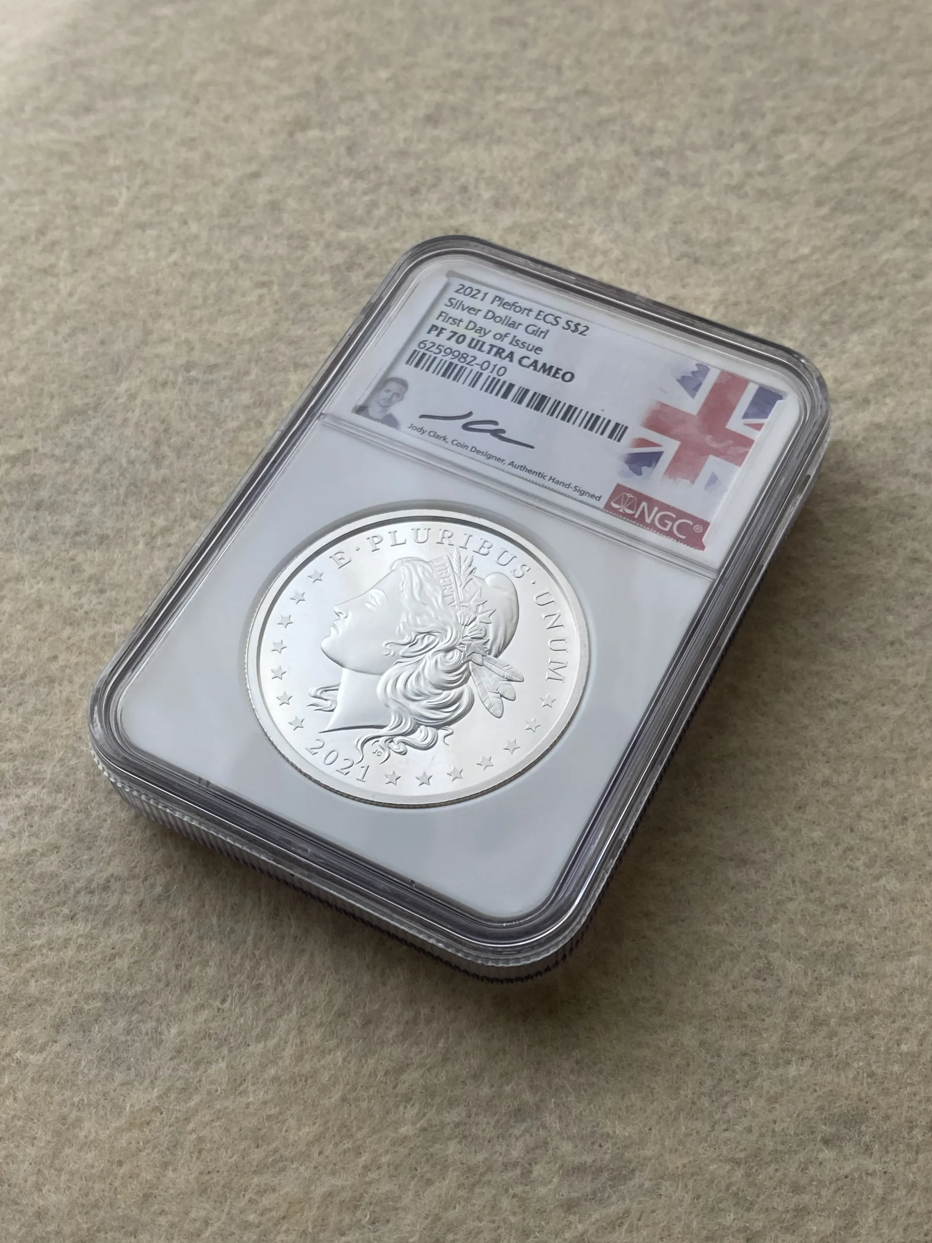 2021年 東カリブ諸国 2ドルプルーフピエフォー銀貨 シルバー・ダラー・ガール PF70UCかつFDI サインラベル NGC 堂々最高鑑定品! - 画像 (2)