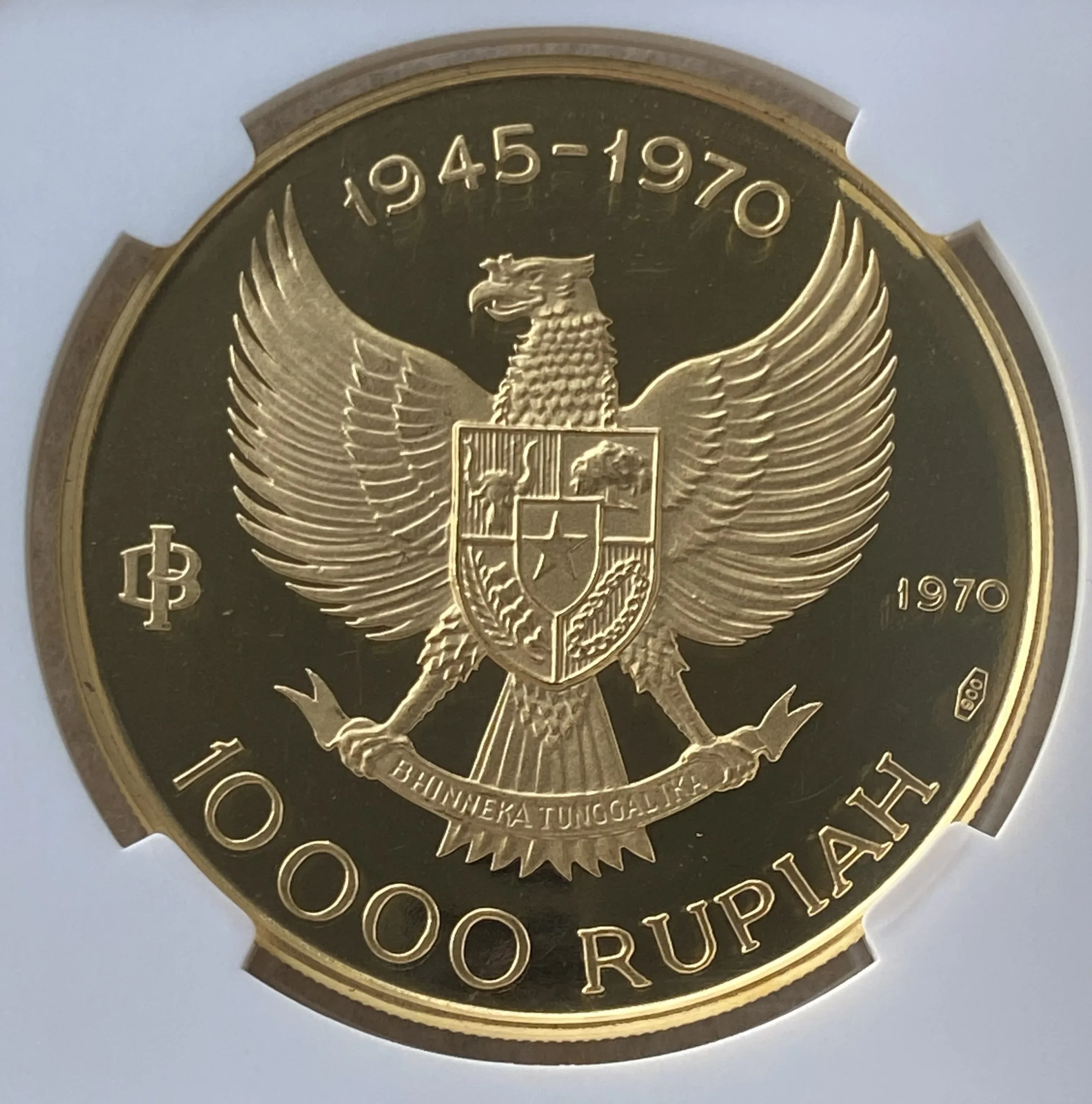 1970年 インドネシア 10000ルピア プルーフ金貨(金重量24.68g 90% 40mm)伝統舞踊ダンサー PF64UC NGC 鑑定品! - 画像 (8)