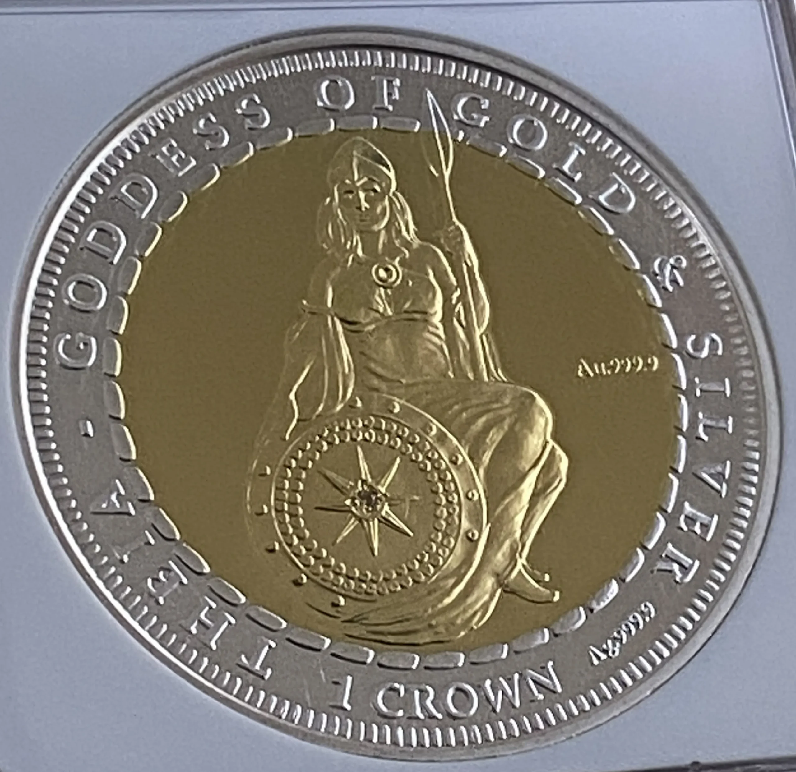 【地金価格∔20000円】2017年 アセンション島 1クラウン バイメタル金銀貨(純金1オンス+純銀0.5オンス)テイア ダイアモンド内包 PF70UCかつFR NGC 堂々最高鑑定品! - 画像 (4)