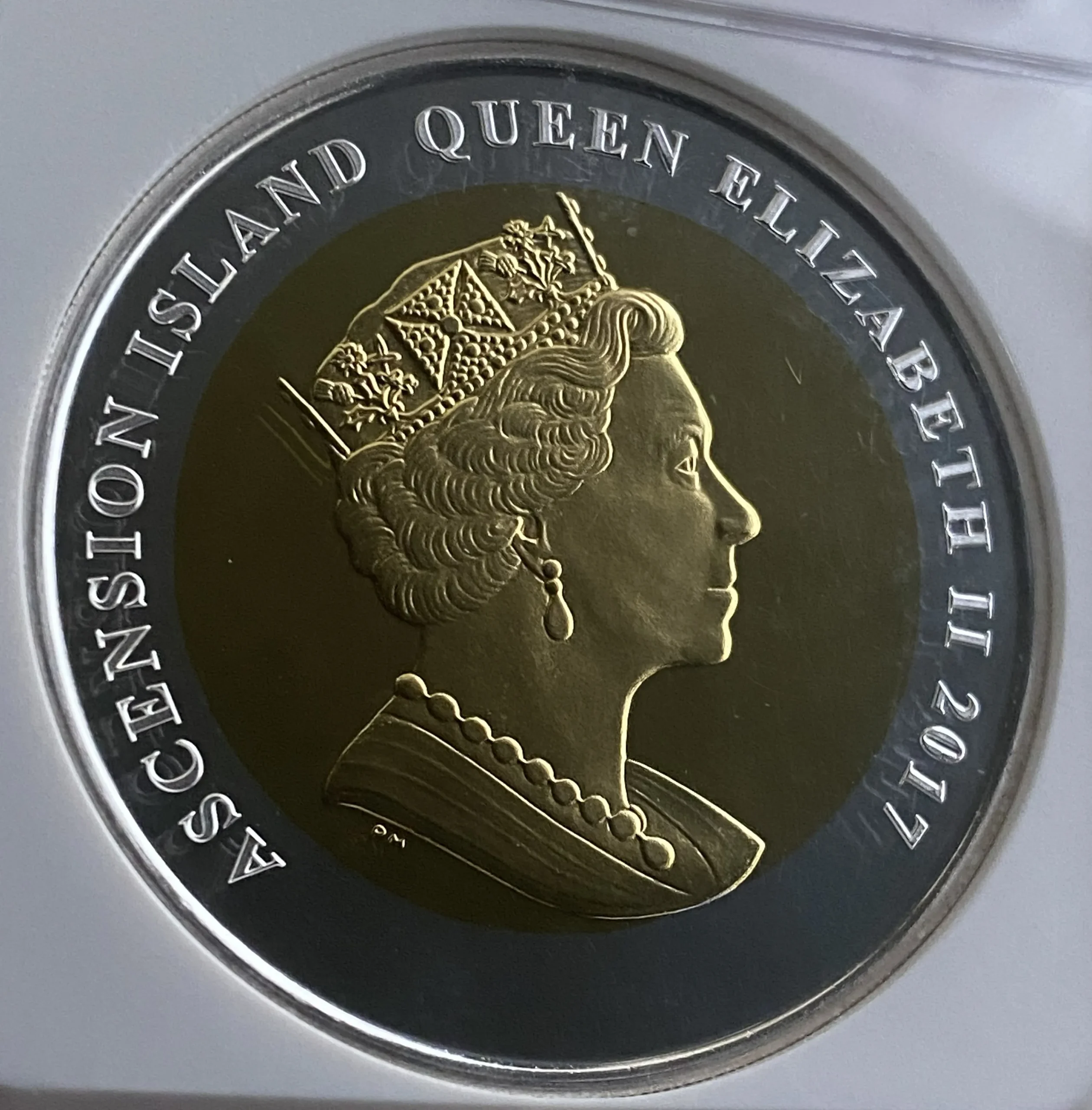 【地金価格∔20000円】2017年 アセンション島 1クラウン バイメタル金銀貨(純金1オンス+純銀0.5オンス)テイア ダイアモンド内包 PF70UCかつFR NGC 堂々最高鑑定品! - 画像 (7)