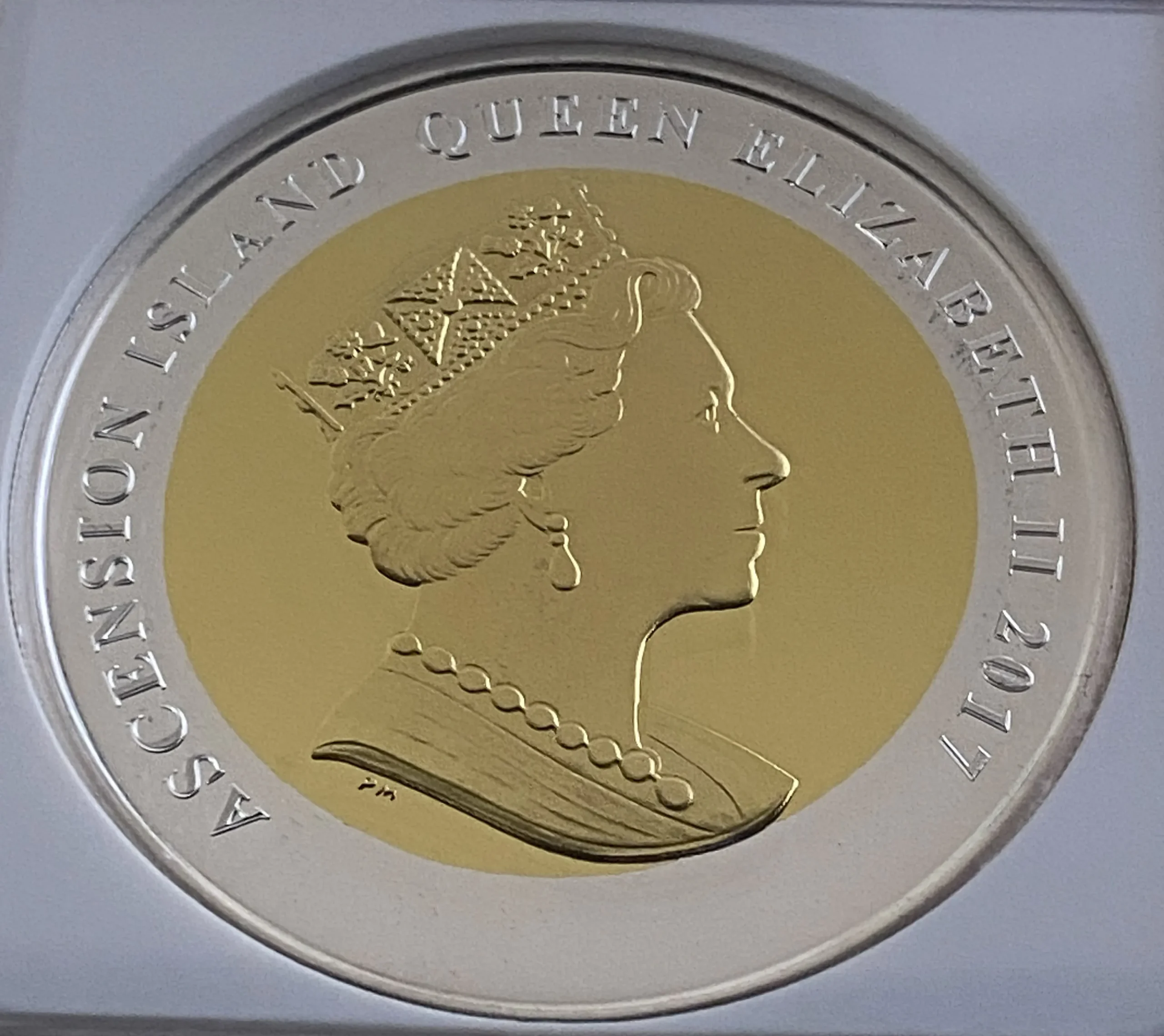 【地金価格∔20000円】2017年 アセンション島 1クラウン バイメタル金銀貨(純金1オンス+純銀0.5オンス)テイア ダイアモンド内包 PF70UCかつFR NGC 堂々最高鑑定品! - 画像 (8)