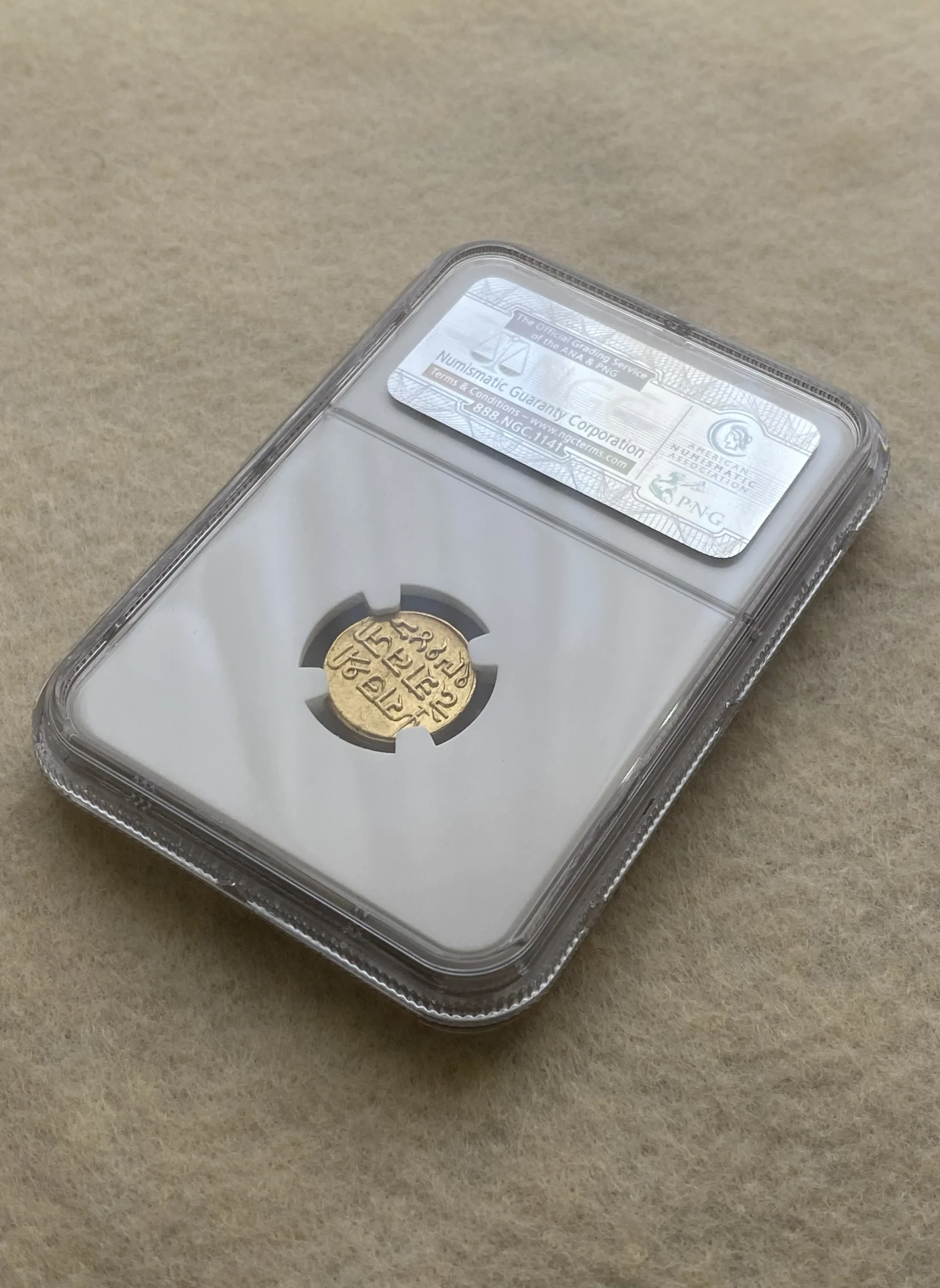 1857年(VS1914)インド カッチ王国 25コリ金貨 マハラオ・デサルジ2世 MS63 NGC 鑑定品! - 画像 (6)