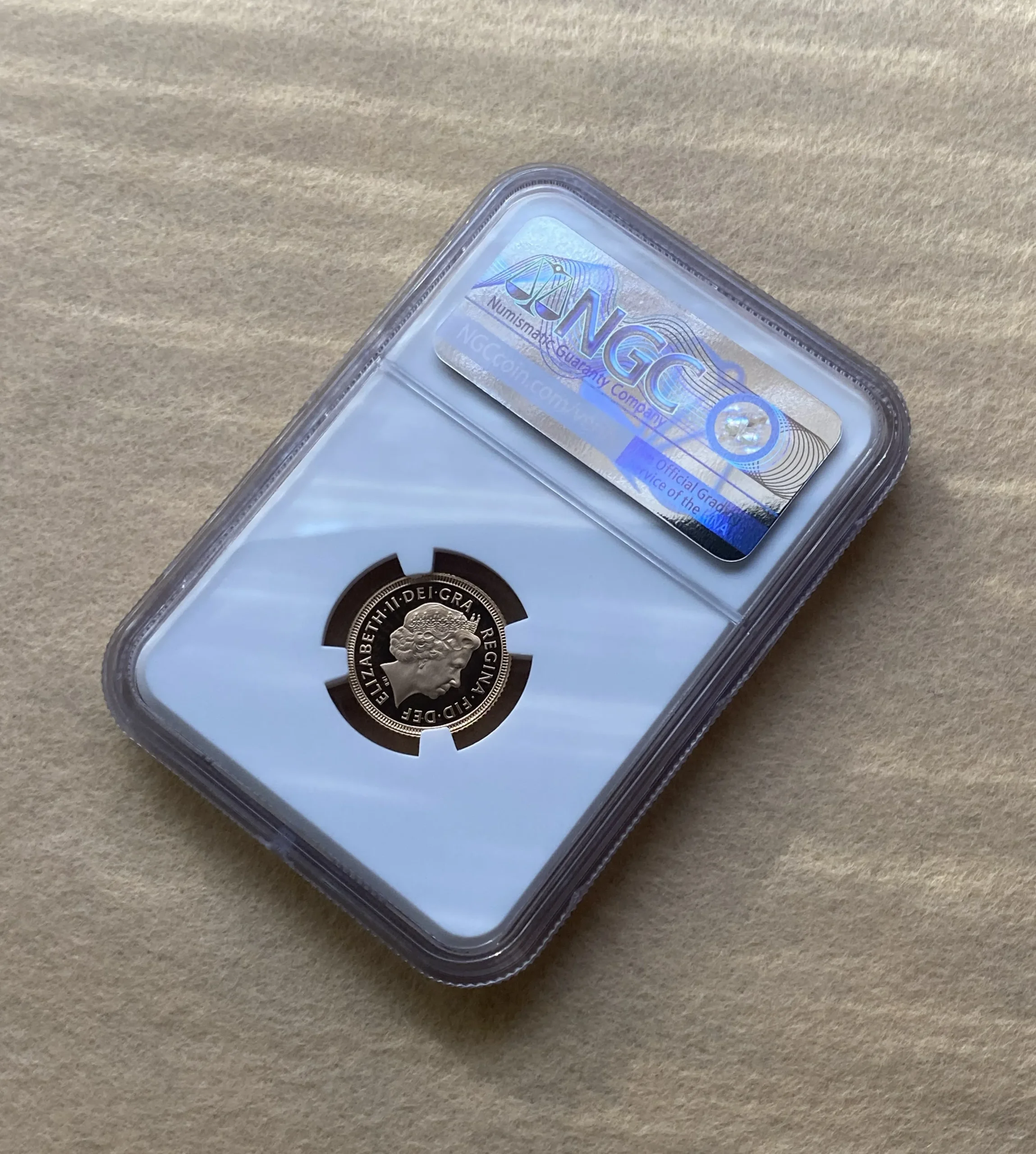 2002年 イギリス ハーフソブリン金貨 Golden Jubilee 特別意匠 NGC PF70UC 堂々最高鑑定! - 画像 (3)