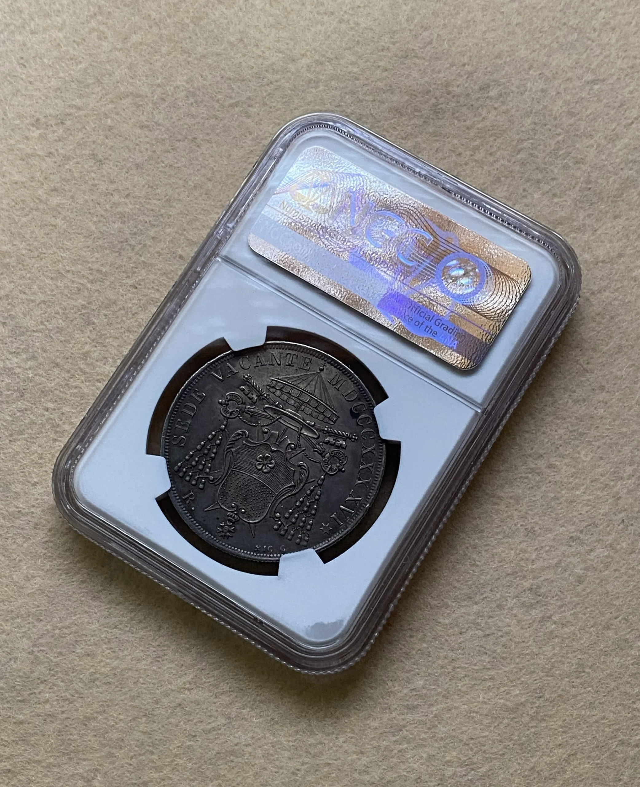 1846年 教皇領 セデ・ヴァカンテ スクード銀貨 教皇空位期 稀少 NGC MS62! - 画像 (5)