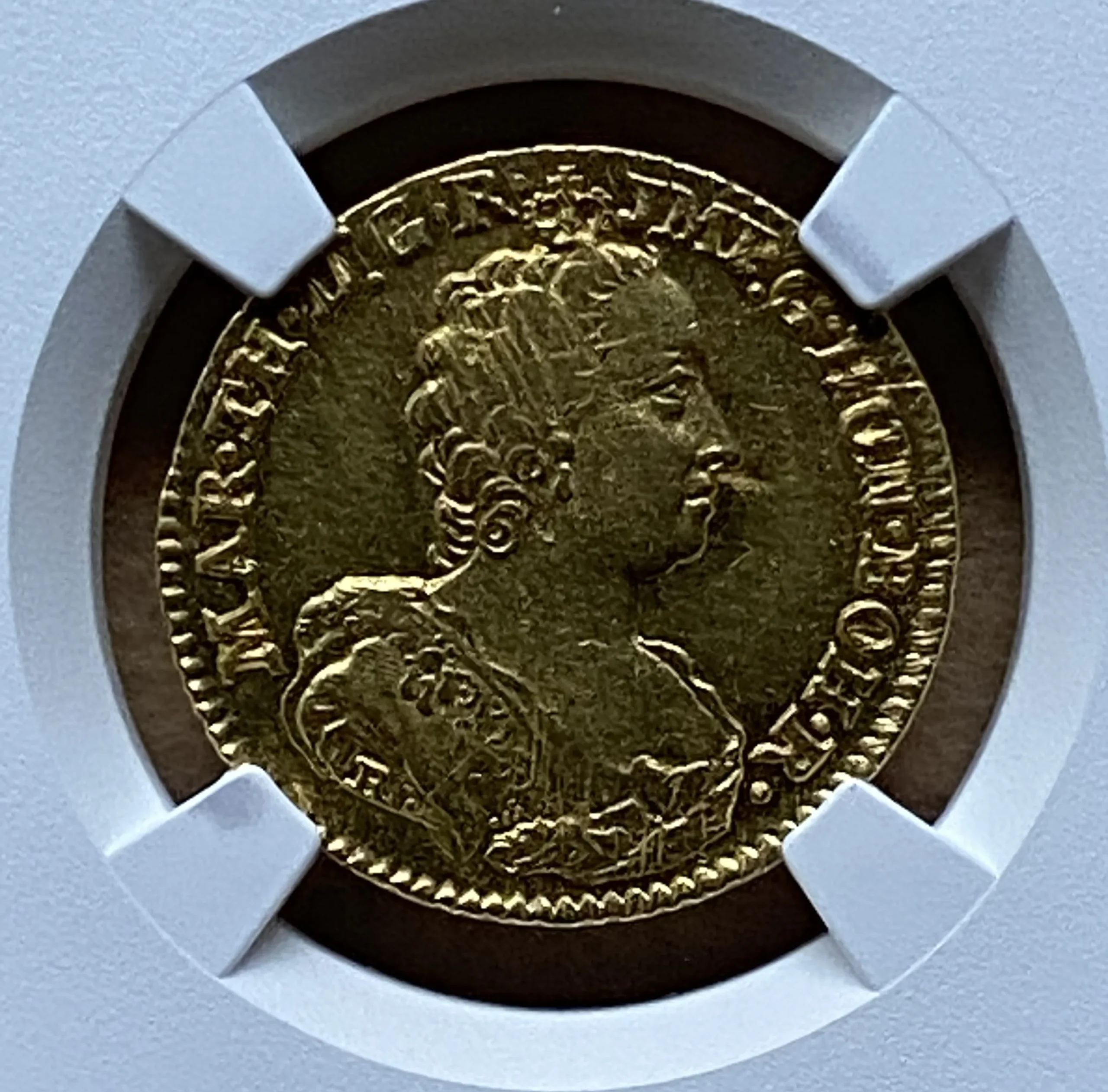 1753年 オーストリア領ネーデルラント マリア・テレジア 1/2ソブラン・ドール金貨 NGC AU58 準最高鑑定品! - 画像 (2)