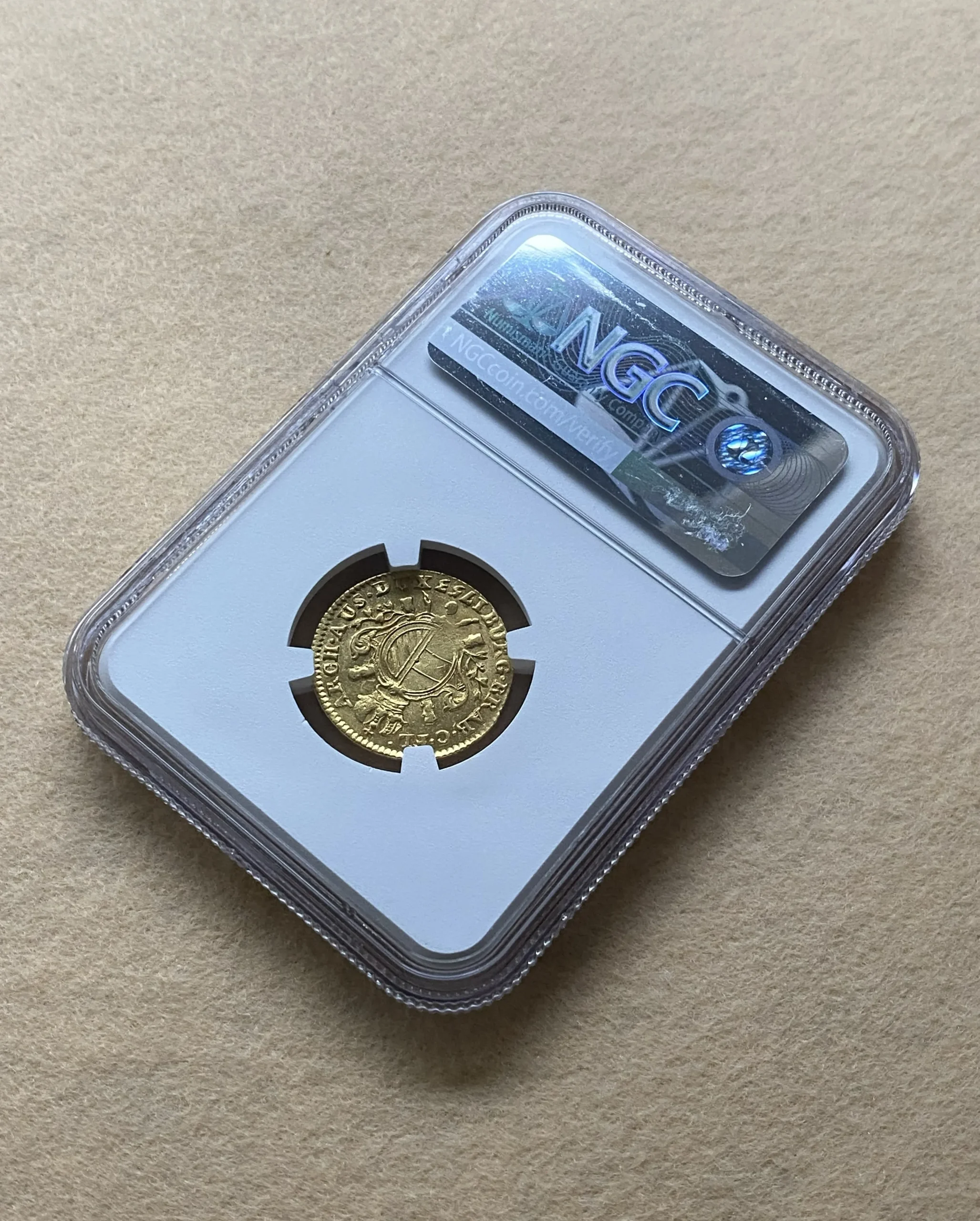 1753年 オーストリア領ネーデルラント マリア・テレジア 1/2ソブラン・ドール金貨 NGC AU58 準最高鑑定品! - 画像 (5)