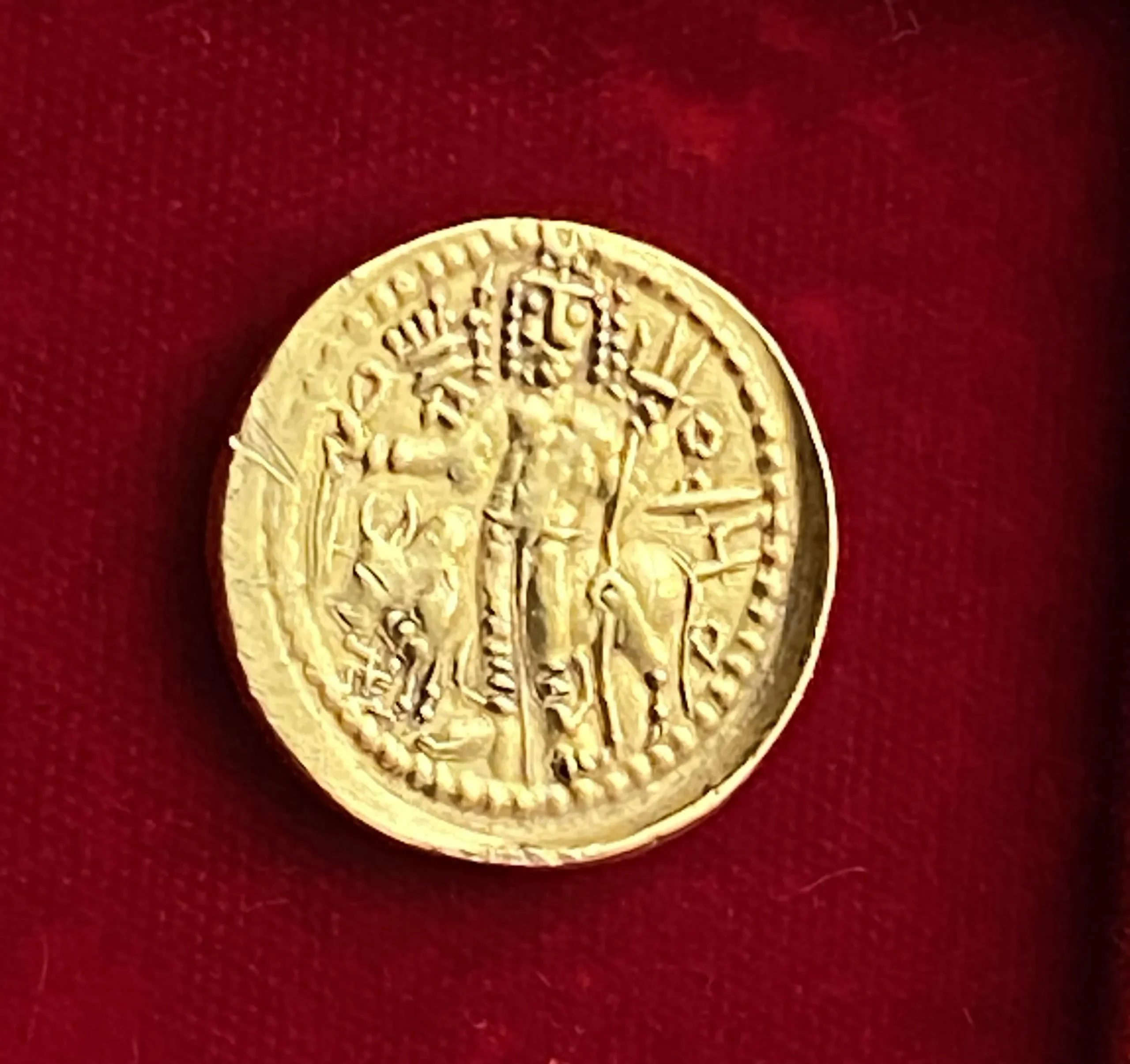 インド クシャーナ朝 ヴァスデーヴァ1世 ディナール金貨(7.72g) 190-230年 シヴァ神意匠 稀少古代金貨! - 画像 (9)