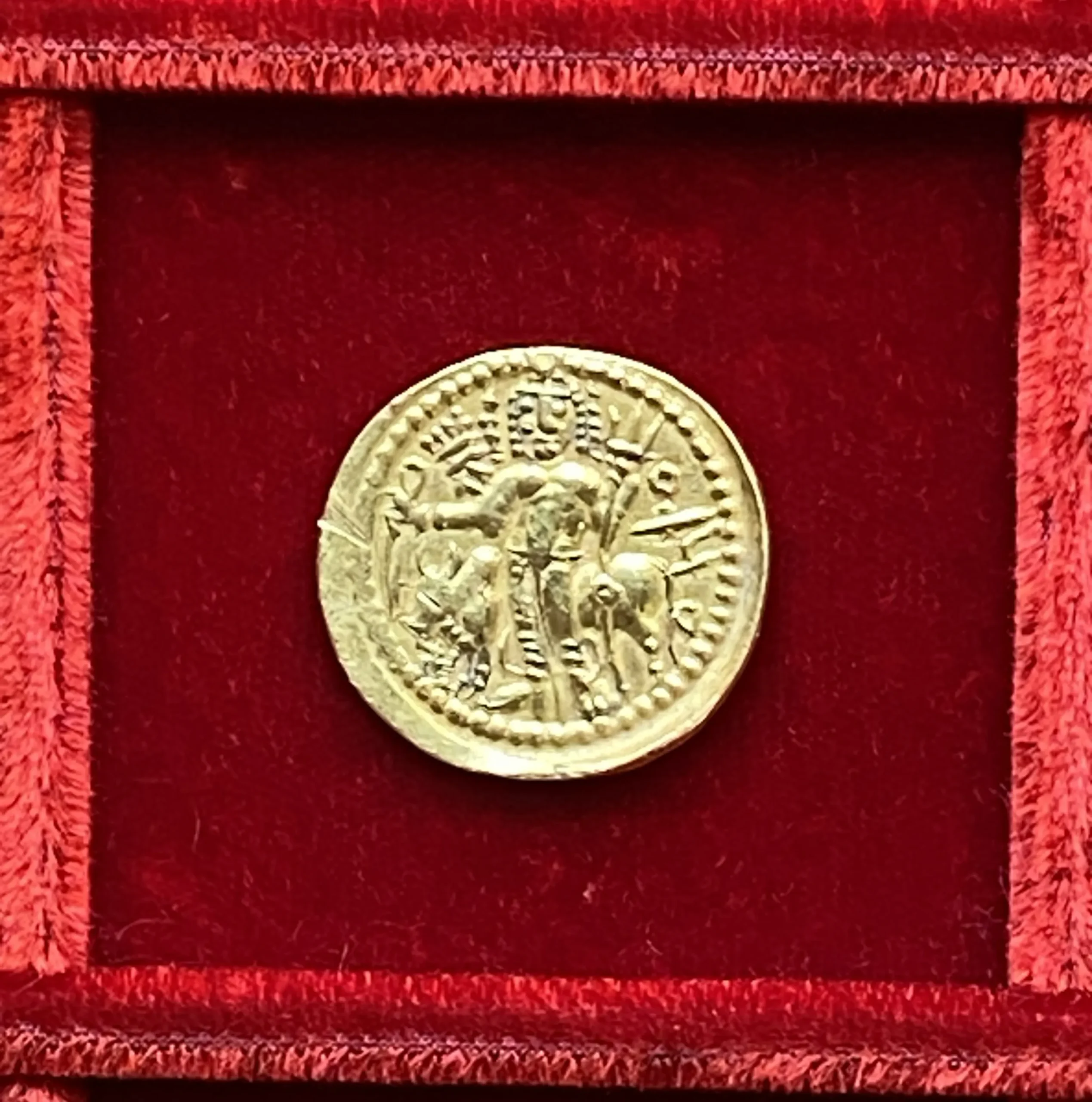 インド クシャーナ朝 ヴァスデーヴァ1世 ディナール金貨(7.72g) 190-230年 シヴァ神意匠 稀少古代金貨! - 画像 (10)